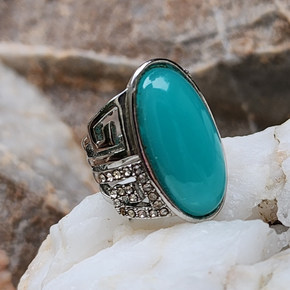 ❤️ Large Blue Oval Cabochon Silver Cocktail Ring White Crystals Elegant Ring